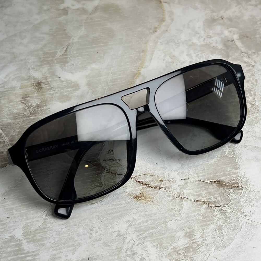 Burberry Sunglasses B 4320 Unisex 58-17-145 Gloss Black Italy FOR FRAMES ONLY - Picture 7 of 9
